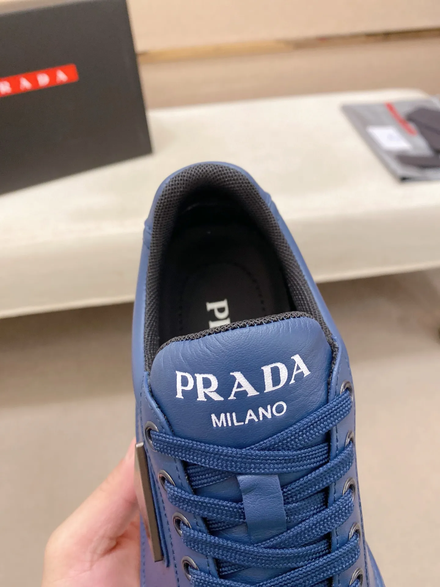 Factory price 600💰 ✔️✔️✔️High version High-quality new PRADA counters are on the market at the same time. The new men's shoes and 😘fabrics are selected from first-layer cowhide and are made by pure handicrafts. Lining: Full cowhide lining. 👍🏿 High-end ☄️ air-cushion molded anti-slip rubber outsole, exquisite lines, simple and elegant, comfortable and high-end for leisure travel. Code number: 38 to 45